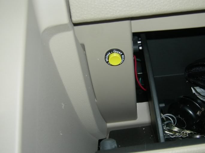 0509 Trunk Release Button Mustang Evolution